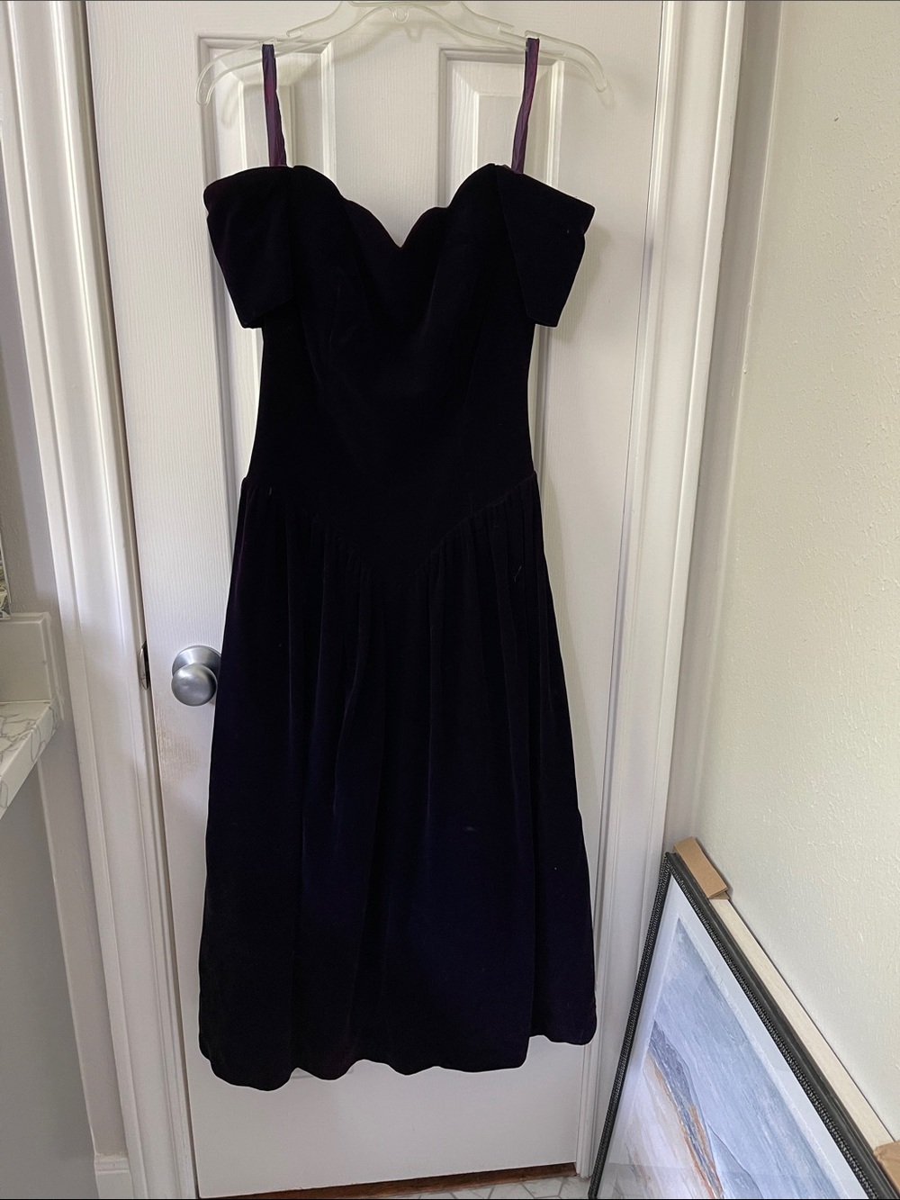 Classic Purple Velvet Strapless Velvet Dress with Spaghetti Straps